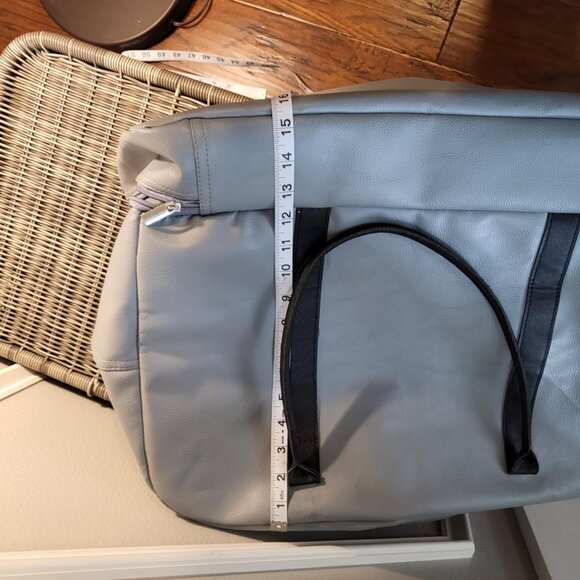 Brylane Weekender Overnight Bag Tote Lightweight Neutral Gray Unisex - Picture 11 of 14